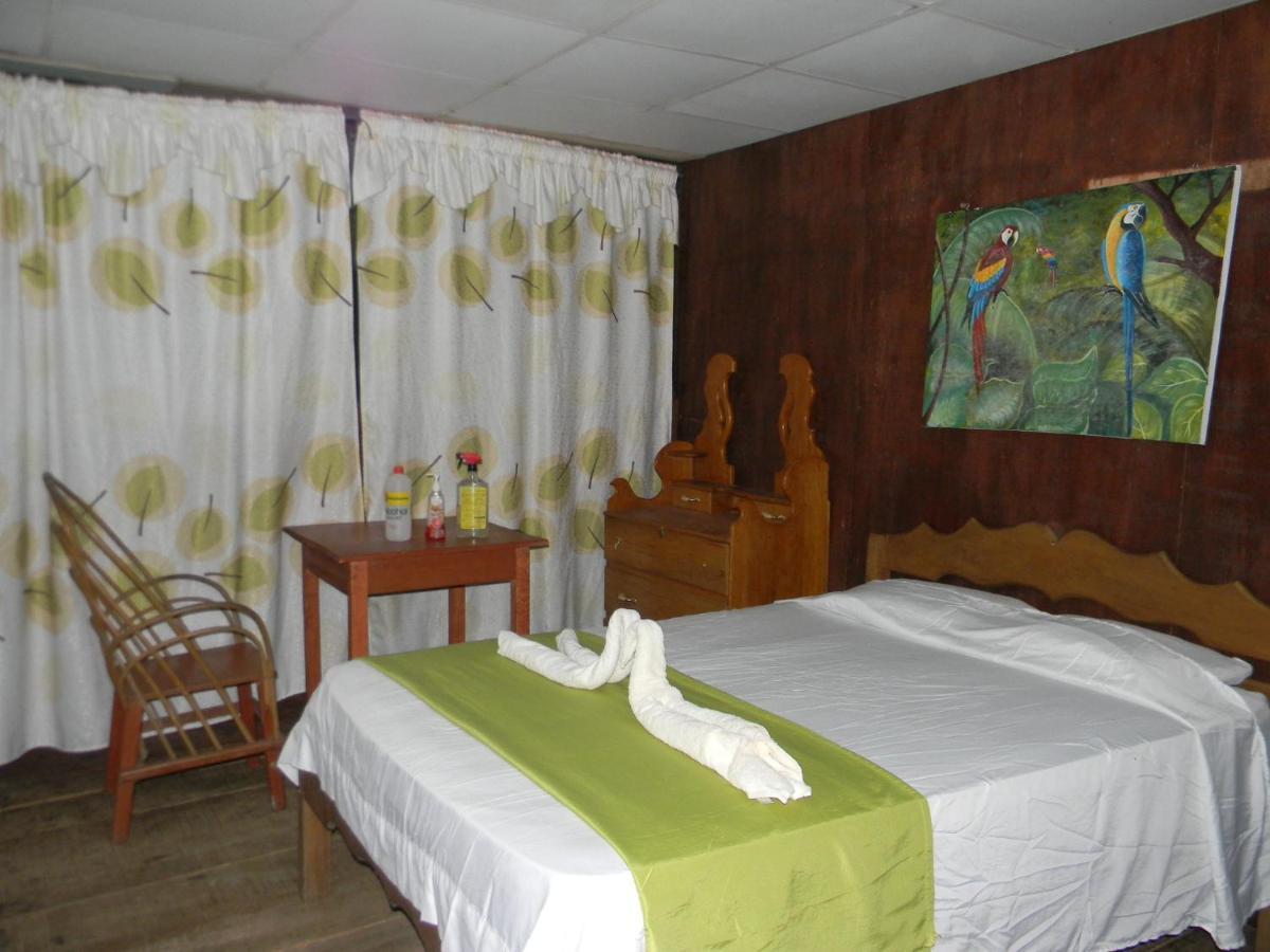 Jacamar Lodge Expeditions Iquitos Exterior photo