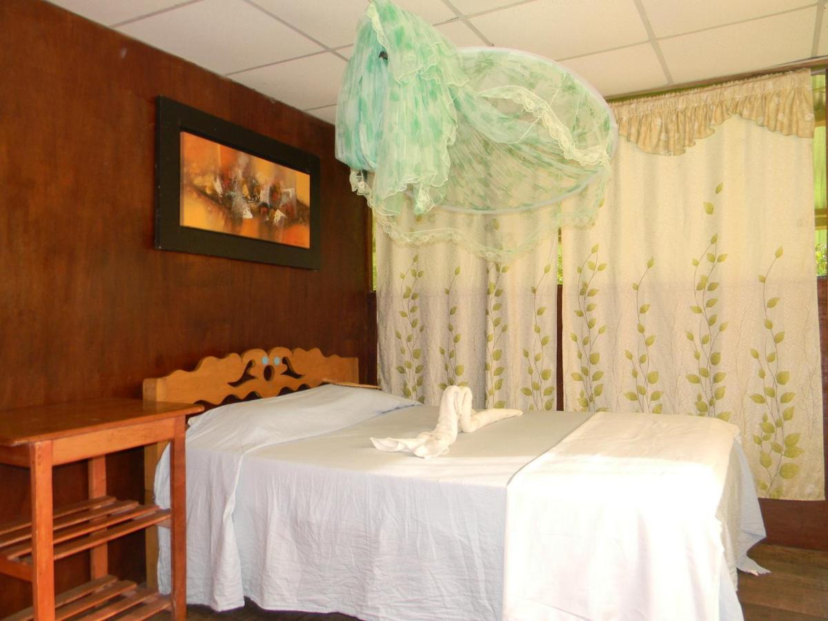 Jacamar Lodge Expeditions Iquitos Exterior photo
